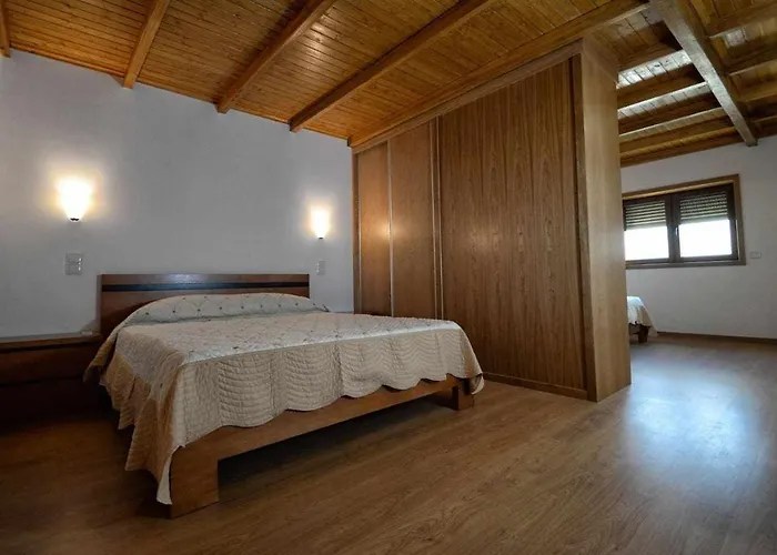 בית נופש Casa Da Caneleira סלוריקו דה באשטו